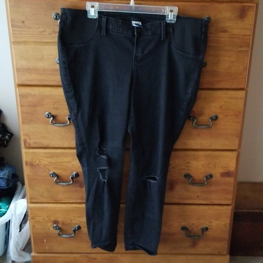 Old navy maternity rockstar jeans